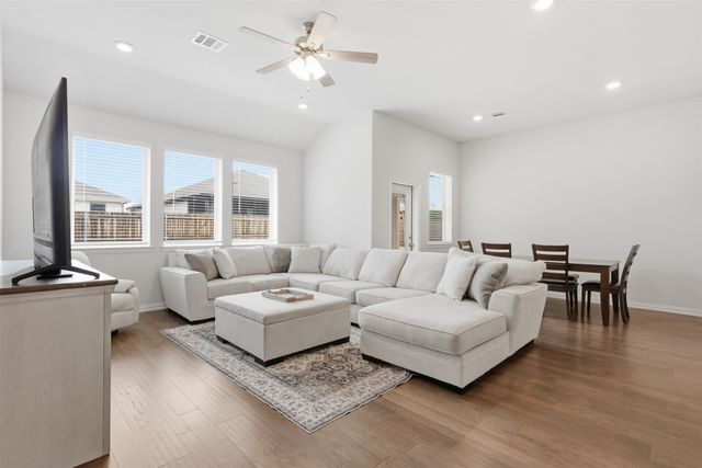 5100 Del Monte Drive, Denton, TX 76207