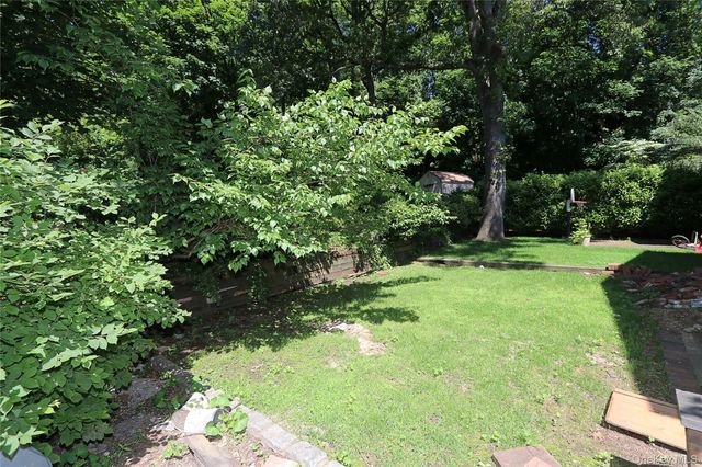 77 Juniper Road, Port Washington, NY 11050