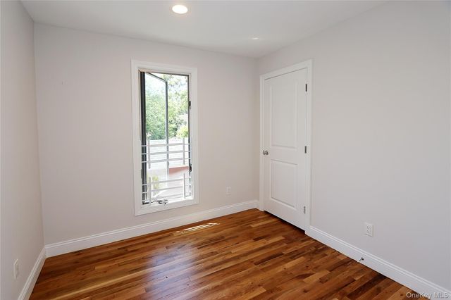 77 Juniper Road, Port Washington, NY 11050