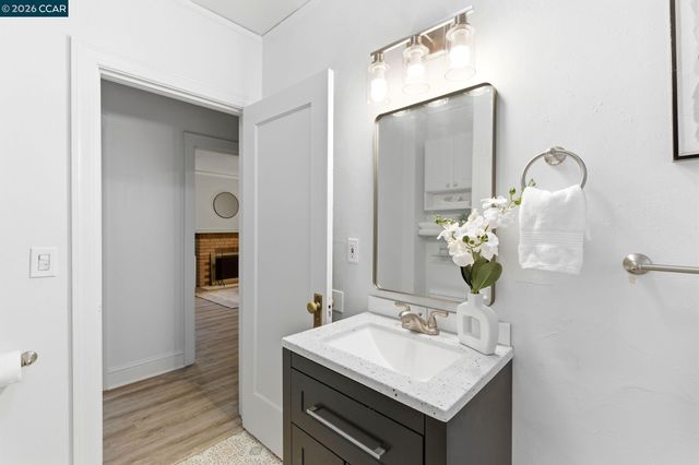 2142 Grant St, Concord, CA 94520