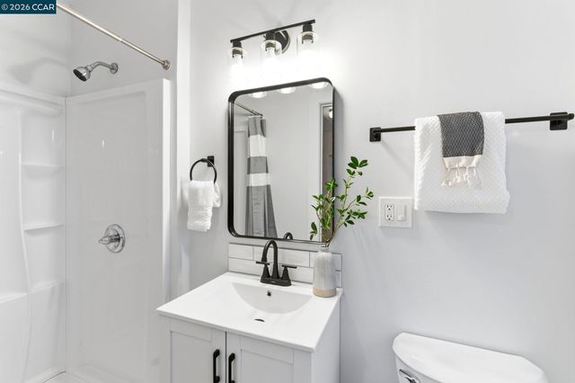 2142 Grant St, Concord, CA 94520