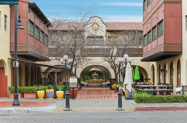 2142 Grant St, Concord, CA 94520