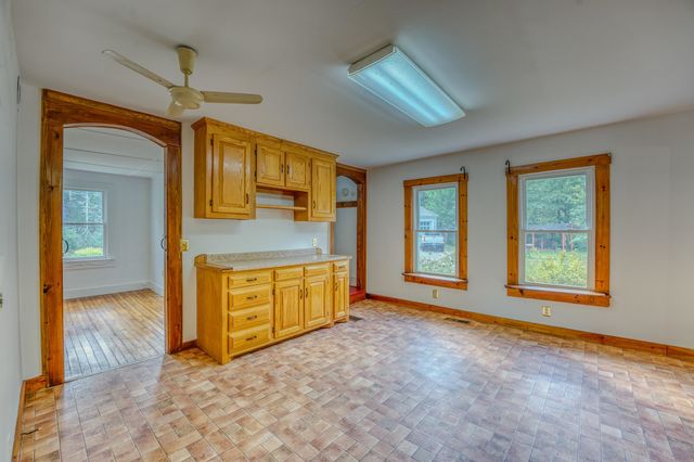 921 Old Waterford Road, Littleton, NH 03561