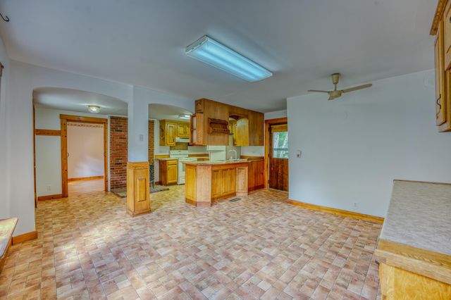 921 Old Waterford Road, Littleton, NH 03561