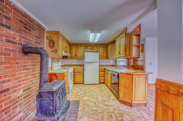 921 Old Waterford Road, Littleton, NH 03561