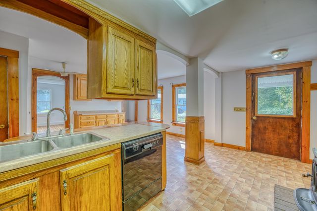 921 Old Waterford Road, Littleton, NH 03561