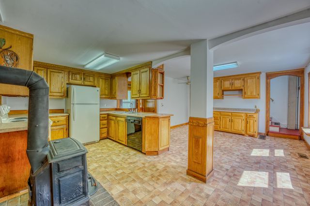 921 Old Waterford Road, Littleton, NH 03561