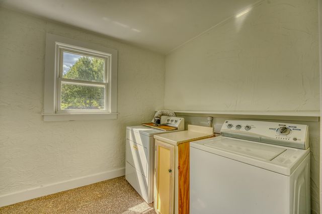 921 Old Waterford Road, Littleton, NH 03561