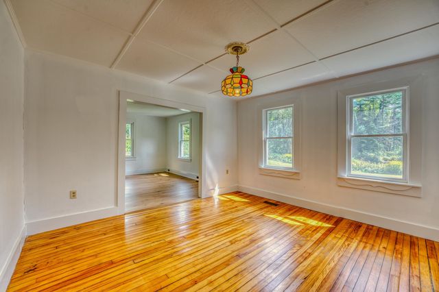 921 Old Waterford Road, Littleton, NH 03561