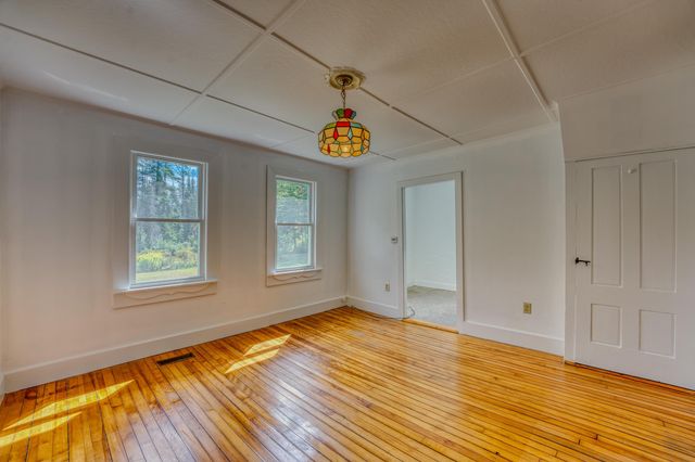 921 Old Waterford Road, Littleton, NH 03561