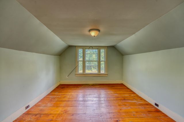 921 Old Waterford Road, Littleton, NH 03561