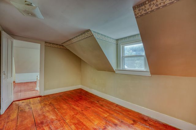 921 Old Waterford Road, Littleton, NH 03561