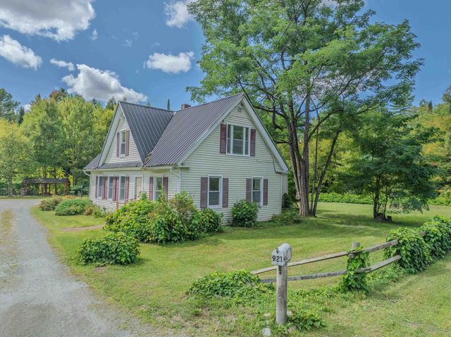 921 Old Waterford Road, Littleton, NH 03561