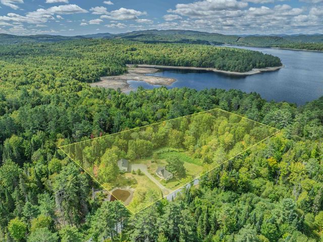 921 Old Waterford Road, Littleton, NH 03561