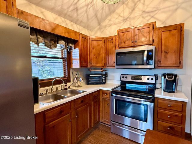 572 Out Post Rd, Leitchfield, KY 42754