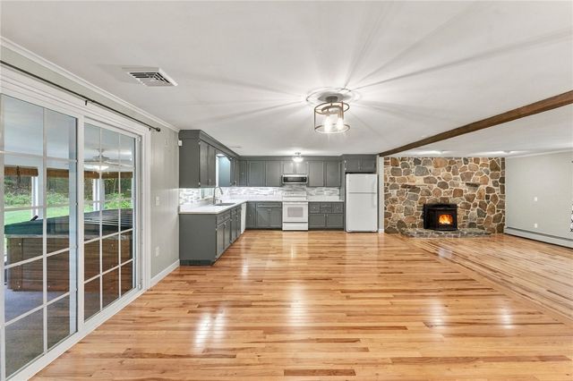 242 Anan Wade Road, Glocester, RI 02857