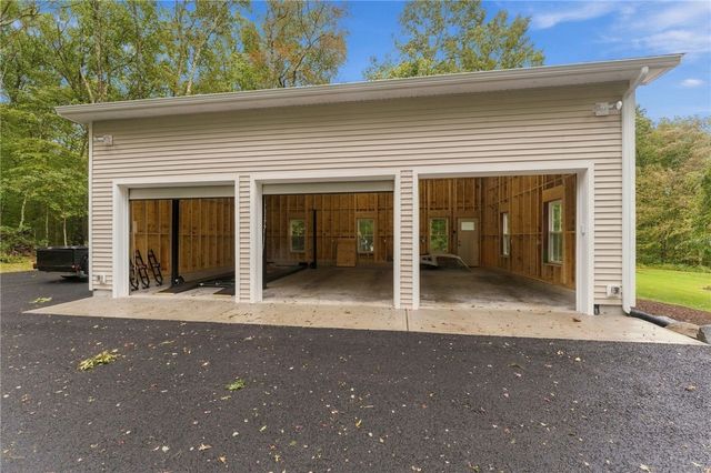 242 Anan Wade Road, Glocester, RI 02857