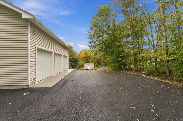 242 Anan Wade Road, Glocester, RI 02857