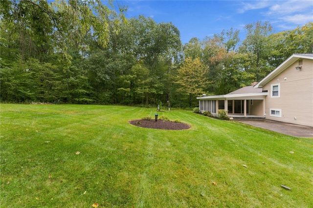 242 Anan Wade Road, Glocester, RI 02857
