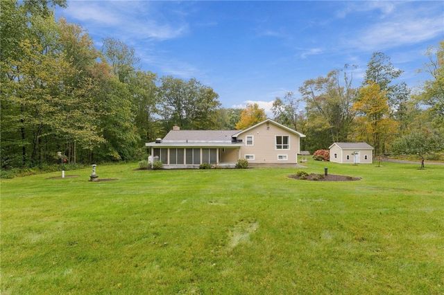 242 Anan Wade Road, Glocester, RI 02857