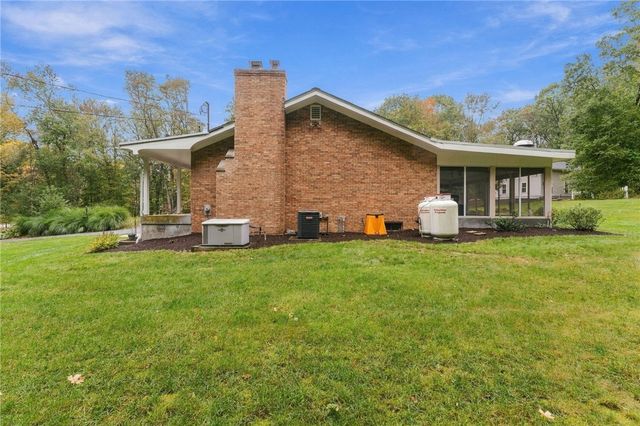 242 Anan Wade Road, Glocester, RI 02857