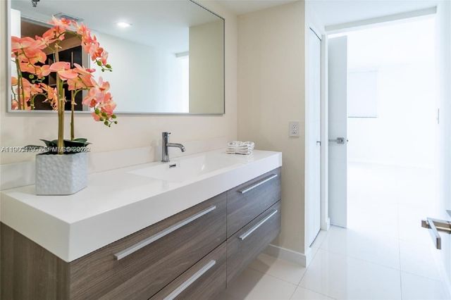 6830 Indian Creek Dr 8E, Miami Beach, FL 33141