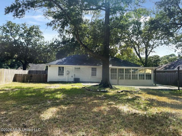 908 Orange Street, Ocean Springs, MS 39564
