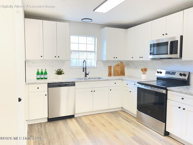 908 Orange Street, Ocean Springs, MS 39564
