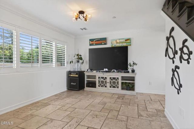 2180 Vista Del Mar Drive, Ventura, CA 93001