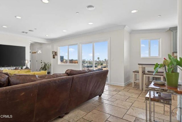 2180 Vista Del Mar Drive, Ventura, CA 93001