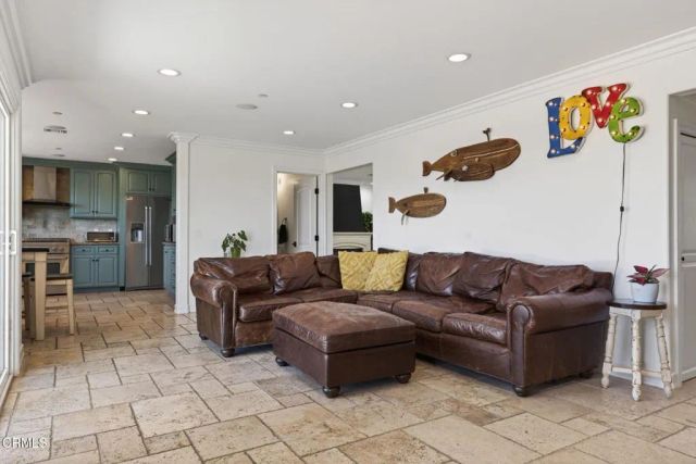 2180 Vista Del Mar Drive, Ventura, CA 93001