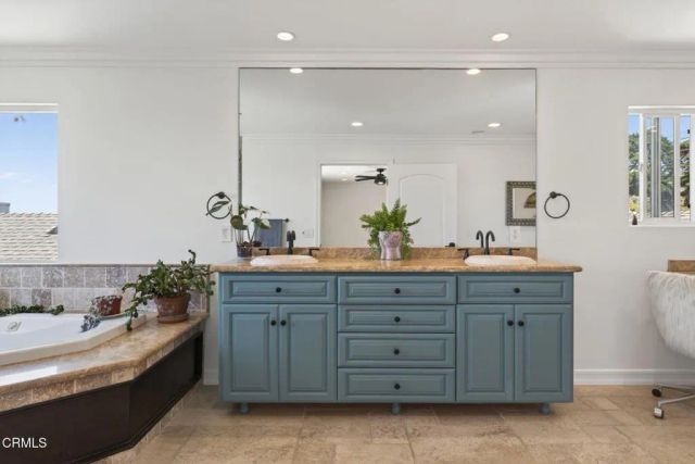 2180 Vista Del Mar Drive, Ventura, CA 93001