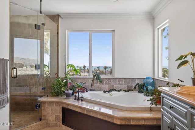 2180 Vista Del Mar Drive, Ventura, CA 93001