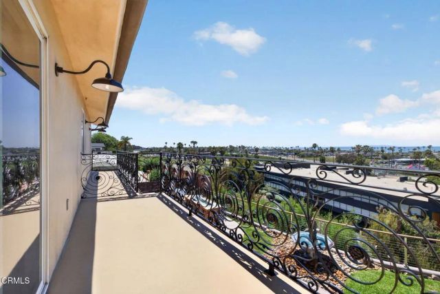 2180 Vista Del Mar Drive, Ventura, CA 93001