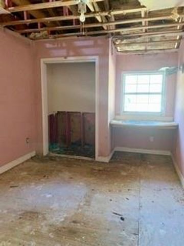 3812 RIGOLETTE Road, Pineville, LA 71360