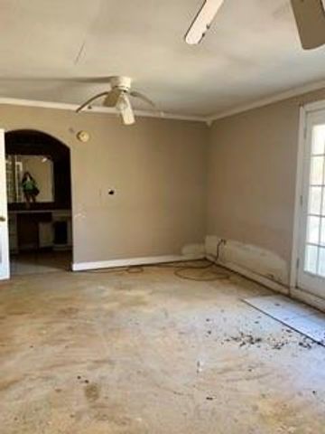 3812 RIGOLETTE Road, Pineville, LA 71360