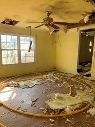 3812 RIGOLETTE Road, Pineville, LA 71360