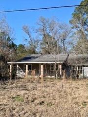 3812 RIGOLETTE Road, Pineville, LA 71360