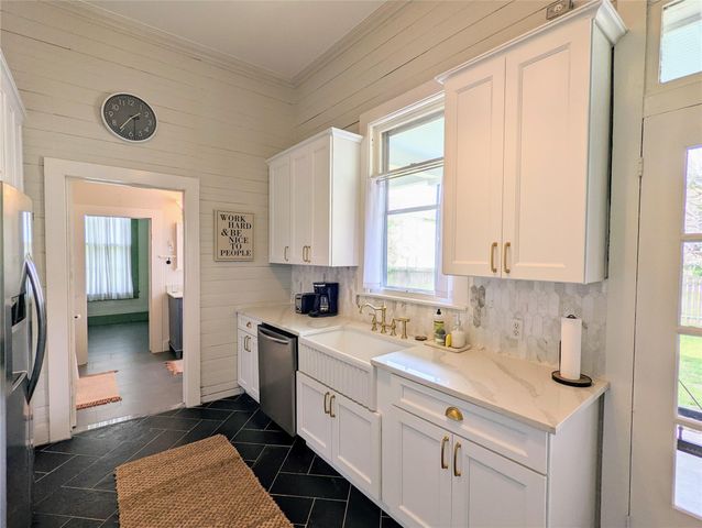 515 E 8th ST, Georgetown, TX 78626