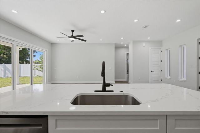 12 PERTHSHIRE LANE, Palm Coast, FL 32164