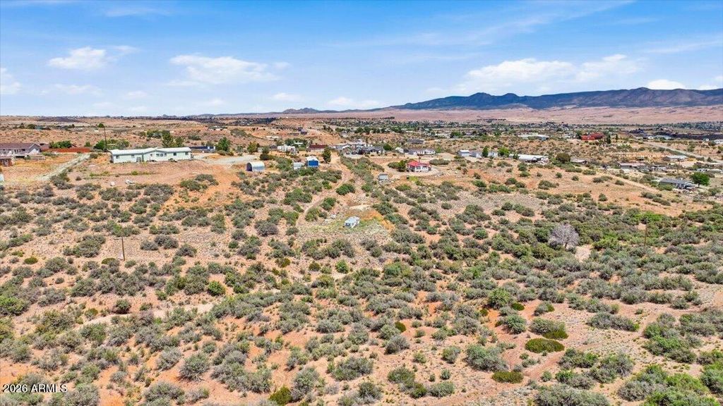 Image 14 of property listing at 10560 E ROCKY HILL Road 4, Dewey, AZ 86327