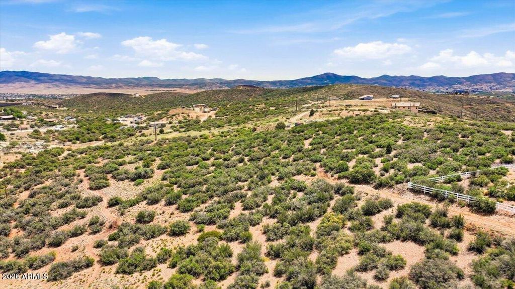 Image 16 of property listing at 10560 E ROCKY HILL Road 4, Dewey, AZ 86327