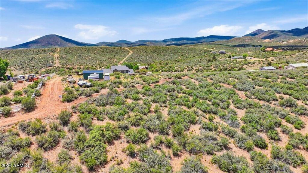 Image 17 of property listing at 10560 E ROCKY HILL Road 4, Dewey, AZ 86327