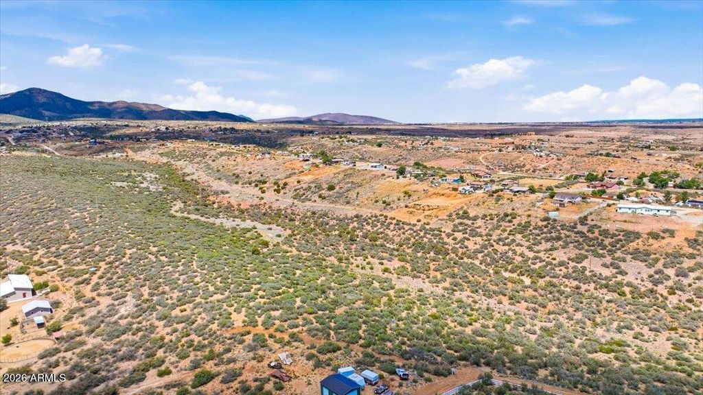 Image 4 of property listing at 10560 E ROCKY HILL Road 4, Dewey, AZ 86327
