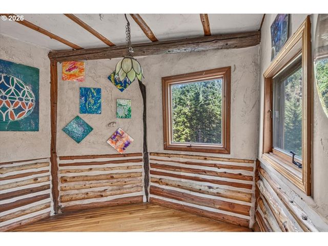 7007 PLACER Rd, Wolf Creek, OR 97497