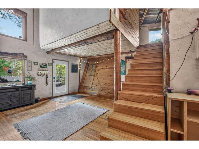7007 PLACER Rd, Wolf Creek, OR 97497