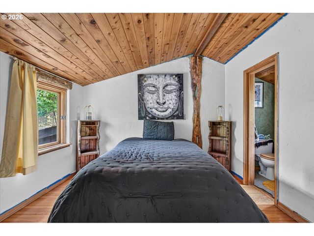 7007 PLACER Rd, Wolf Creek, OR 97497