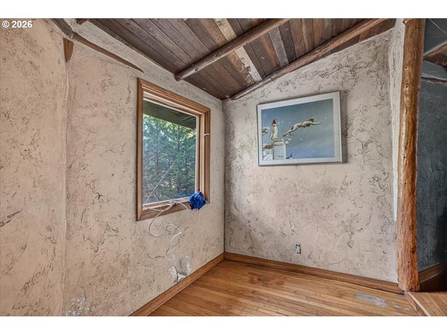 7007 PLACER Rd, Wolf Creek, OR 97497