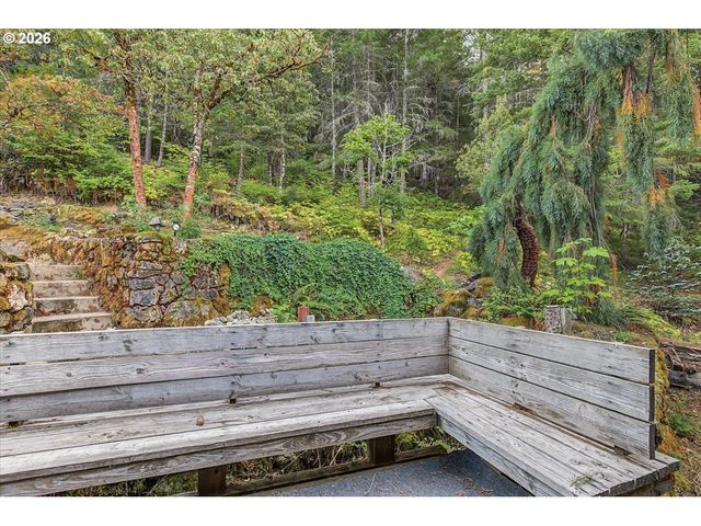 7007 PLACER Rd, Wolf Creek, OR 97497
