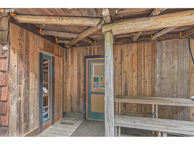 7007 PLACER Rd, Wolf Creek, OR 97497
